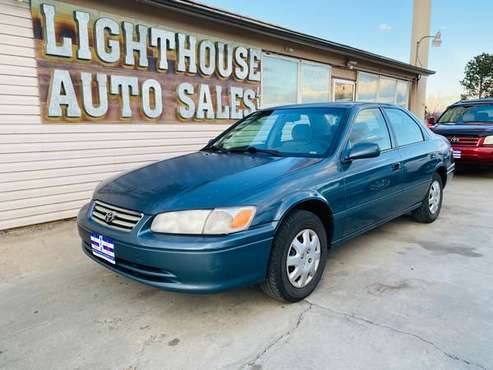 2000 TOYOTA CAMRY low miles new breaks shocks service tires good to for sale in Grand Junction, CO