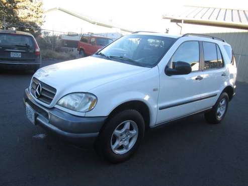 1999 MERCEDES-BENZ ML320 4WD SUV - - by dealer for sale in Bend, OR