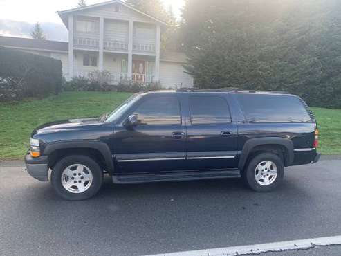 2004 Chevrolet Suburban LT 4X4 3 Row seating Fully Loaded! - cars & for sale in Edmonds, WA