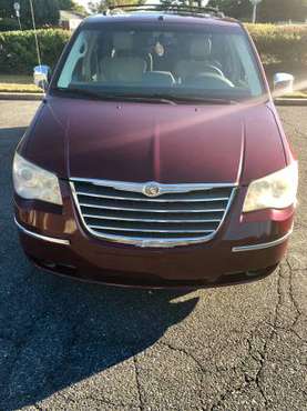 2008 Chrysler Town & Country Limited!! for sale in Baltimore, MD