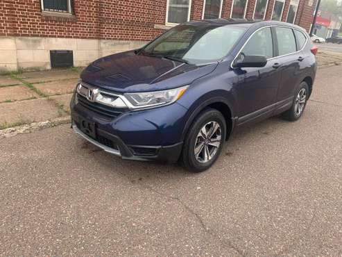 2017 Honda CR-V 17k miles AWD like new shape no accidents clean for sale in Duluth, MN