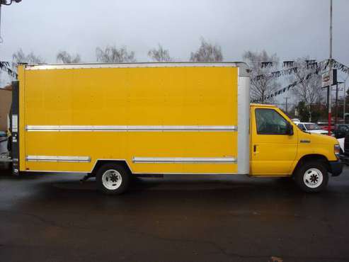 2012 FORD E-350 16FT BOX TRUCK HYD LIFT GATE V10 AUTO AC 145K MILES... for sale in LONGVIEW WA 98632, OR