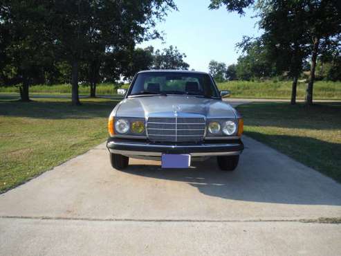 1985 Mercedes Benz 300D turbo diesel for sale in Leesburg, GA