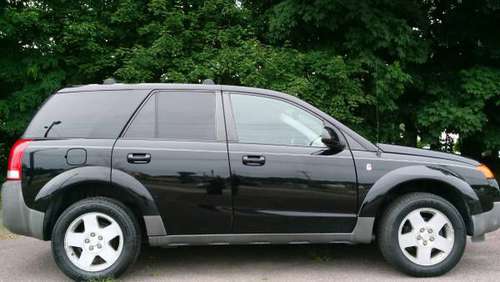 2005 Saturn Vue 4wd.Honda V-6.*Low Miles*Leather.Moonroof for sale in Saugus, MA