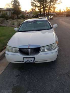 lincoln town car 69k miles 5500 obo will trade for truck - cars & for sale in Bakersfield, CA