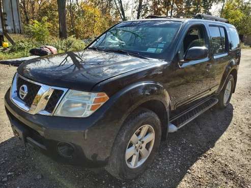 08 Nissan pathfinder 4wd: one owner/third row - - by for sale in Vails Gate, NY