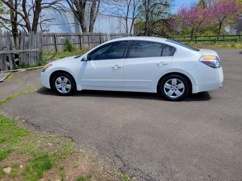 mint Nissan Altima for sale in Bridgeport, NY