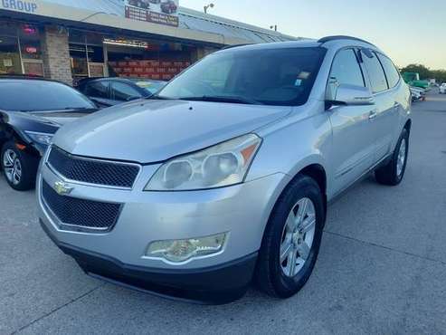 2009 Chevrolet Traverse LT - - by dealer - vehicle for sale in Grand Prairie, TX