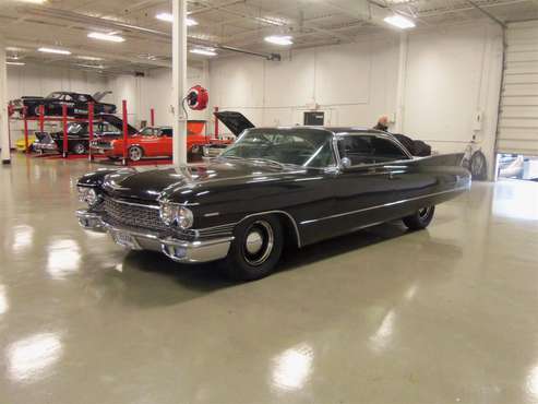 1960 Cadillac Coupe DeVille for sale in Bedford Heights, OH