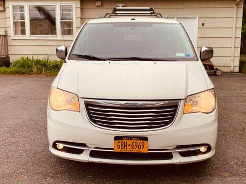 2011 Chrysler Town and Country for sale in Ronkonkoma, NY