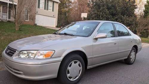 19 SERVICE RECORDS - SILVER TOYOTA CAMRY-VERY WELL MAINTAINED-... for sale in Hiram, TN