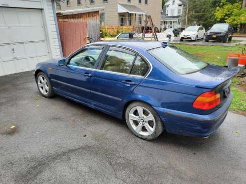 ***2004 330xi BMW*** - cars & trucks - by owner - vehicle automotive... for sale in utica, NY