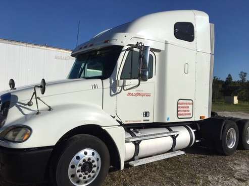 Semi truck Freightliner 2004 for sale in Oneco, FL