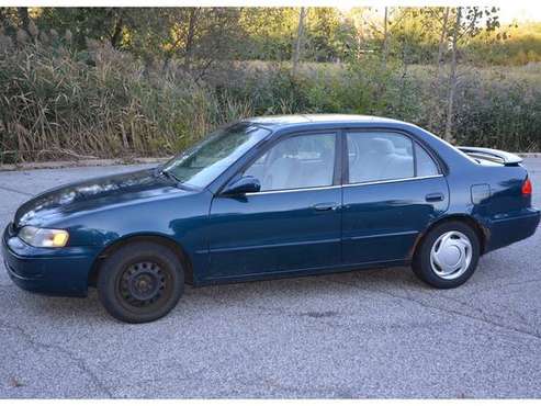 1998 Toyota Corolla LE for sale in Crown Point, IL