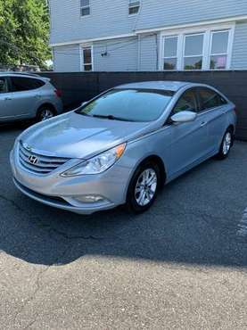2013 HYUNDAI SONATA GLS just lowered 550 - - by for sale in East Orange, NJ