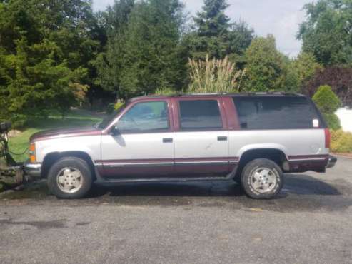 1995 Chevrolet (Chevy) Suburban with 90" Meyer Snow Plow for sale in Ronkonkoma, NY