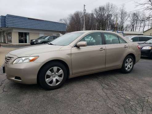 2009 Toyota Camry LE (Strong Runner) - cars & trucks - by dealer -... for sale in Youngstown, OH