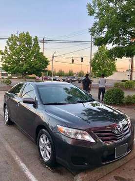 Toyota Camry LE 2011 Moonroof for sale in Salem, OR