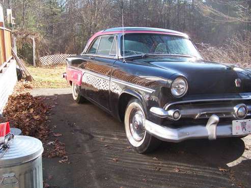 1954 ford Skyliner for sale in North hampton, NH