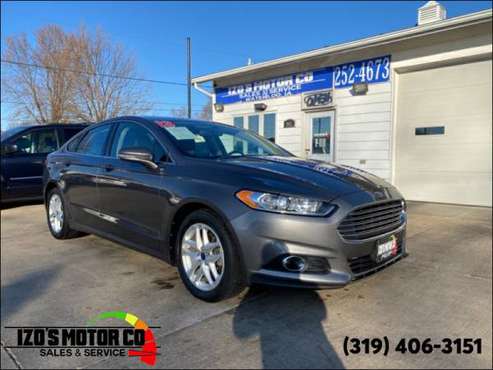 2013 Ford Fusion 4dr Sdn SE FWD - cars & trucks - by dealer -... for sale in Waterloo, IA