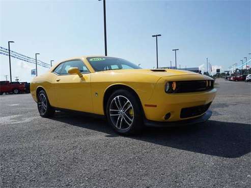 2018 Dodge Challenger coupe GT - Yellow for sale in Beckley, WV