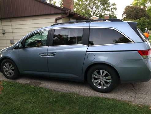 Honda Odyssey Handicap with Swivel Car Seat Transfer Seat - cars & for sale in Madison, WI