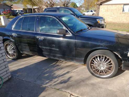Ford crown victoria - cars & trucks - by owner - vehicle automotive... for sale in Killeen, TX