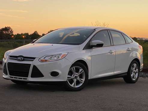 2013 Ford Focus - cars & trucks - by dealer - vehicle automotive sale for sale in Schaumburg, IL