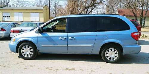2005 CHRYSLER TOWN & COUNTRY - - by dealer - vehicle for sale in Fort Riley, KS