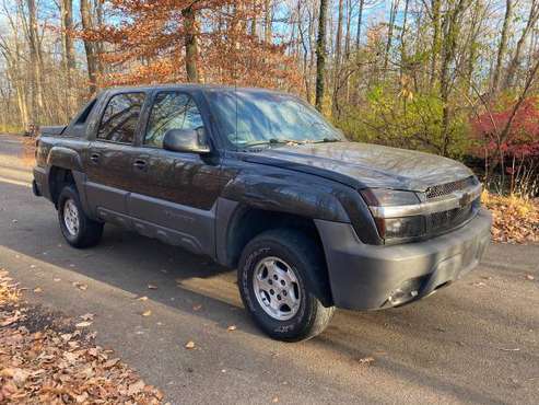 2003 Chevy Avalanche - cars & trucks - by owner - vehicle automotive... for sale in Clayton, OH