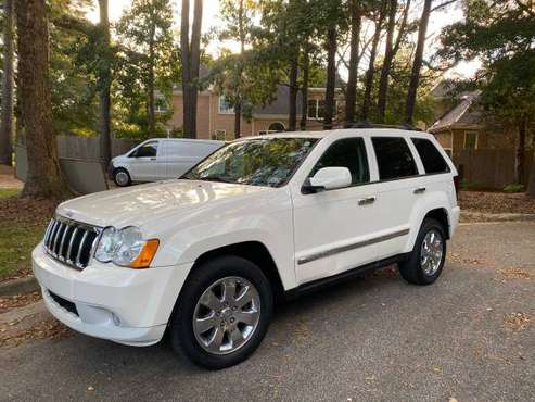 2010 Jeep Grand Cherokee Limited 4WD - Excellent Condition !!! -... for sale in Virginia Beach, VA