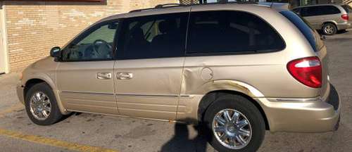 Chrysler Town And Country - cars & trucks - by owner - vehicle... for sale in Fort Wayne, IN