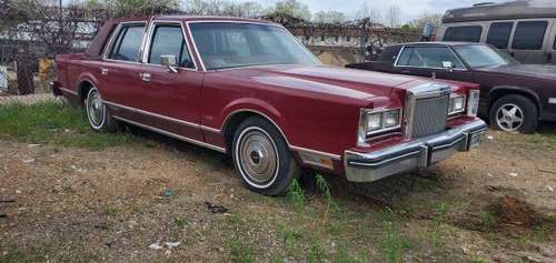 1984 Lincoln Towncar - - by dealer - vehicle for sale in Savage, MN