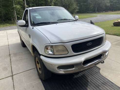 1998 Ford F150 XLT Short Bed 4x4 for sale by Owner for sale in Fayetteville, GA
