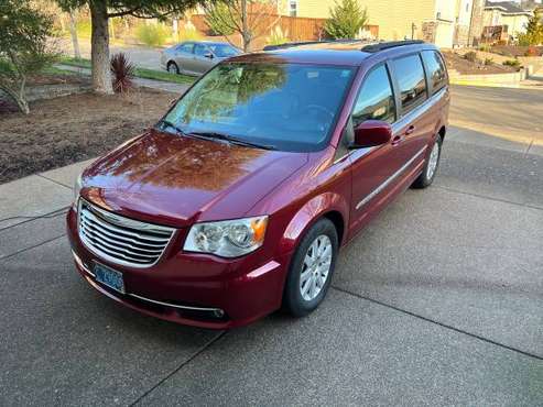 2013 Town & Country LOW MILES! for sale in McMinnville, OR