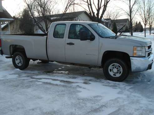 2008 Chevrolet Silverado 2500HD Ext Cab 4x4 for sale in Grand Forks, ND