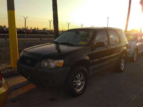 2005 Ford Escape 4dr XLS - - by dealer - vehicle for sale in Palmetto, FL
