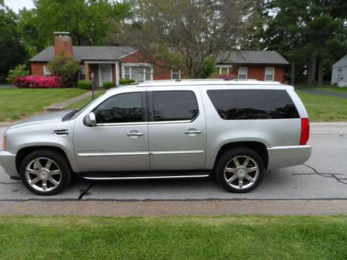2011 CADILLAC ESCALADE ESV LUXURY AWD - - by dealer for sale in MO