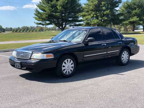 2010 Ford Crown Victoria ✅✅✅ for sale in Abbottstown, PA