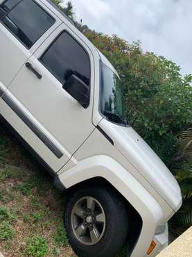 2008 Jeep Liberty URGENT NEED OF SELL OBO - cars & trucks - by owner... for sale in Sarasota, FL
