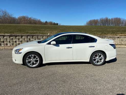 2014 Nissan Maxima - cars & trucks - by owner - vehicle automotive... for sale in Rochester, MN