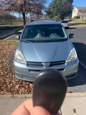 2005 Toyota Sienna - cars & trucks - by owner - vehicle automotive... for sale in Roanoke, VA