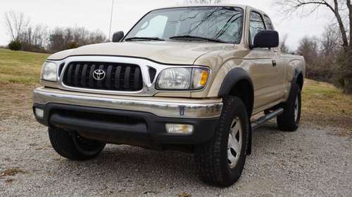2003 TOYOTA Tacoma SR5 - 104k miles - cars & trucks - by owner -... for sale in Independence, MO