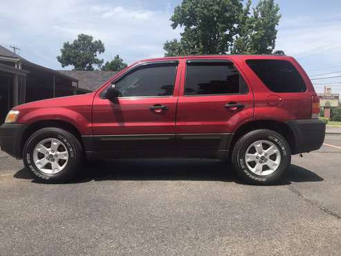 2005 Ford Escaper 4x4 128K Miles, CLEAN ! Brand NEW TIRES! - cars &... for sale in Russellville, AR