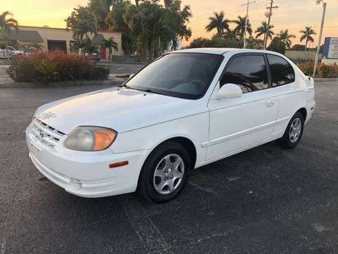 2005 HYUNDAI ACCENT.... - cars & trucks - by owner - vehicle... for sale in Margate, FL