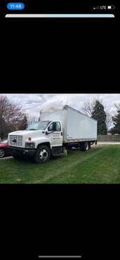 2004 Chevy c6500 box truck for sale in New Baltimore, MI