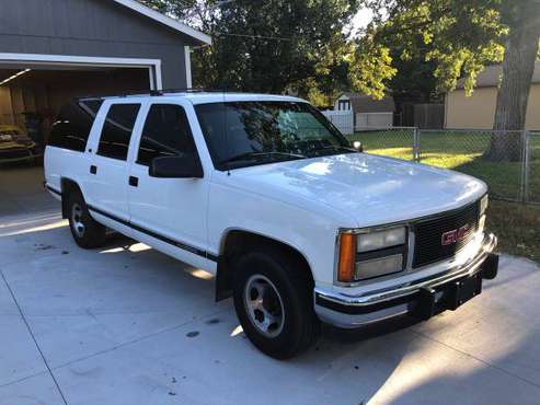 1993 GMC Suburban, No Rust, Newer Engine and Transmission for sale in Hutchinson, KS