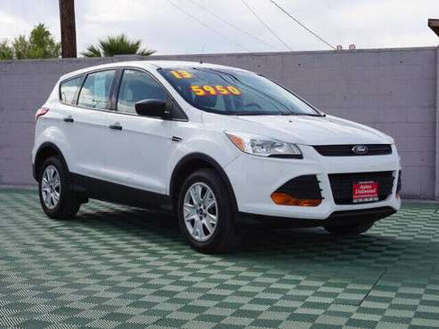 2013 Ford Escape! PRICE REDUCED!!! Roomy, cozy, soft ride! - cars &... for sale in Las Vegas, NV
