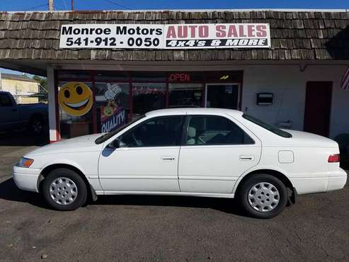 1997 Toyota Camry CE Runs And Drives Great for sale in Eugene, OR