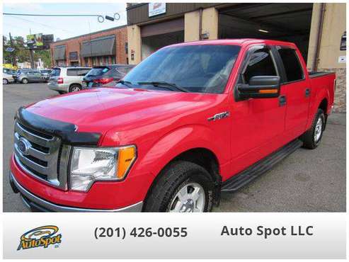 2011 Ford F150 SuperCrew Cab XLT Pickup 4D 5 1/2 ft EZ-FINANCING! for sale in Garfield, NJ